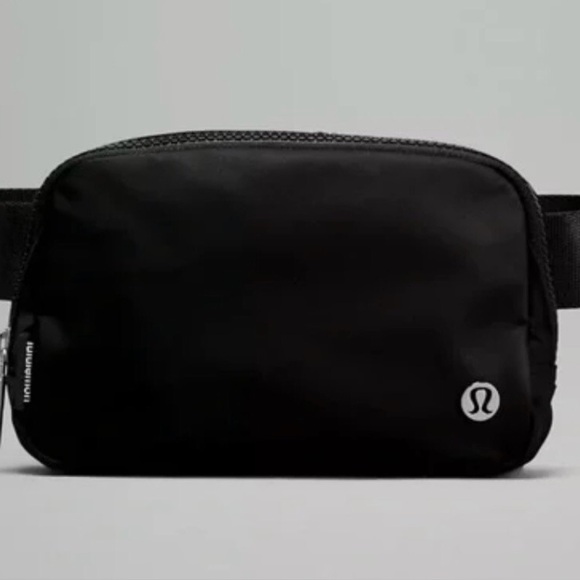 Lululemon Athletica Everywhere Belt Bag - Picture 1 of 4